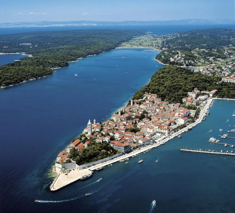 Apartment In Supetarska Draga With Sea View, Terrace, Air Conditioning, Wifi 4552-10 0*,